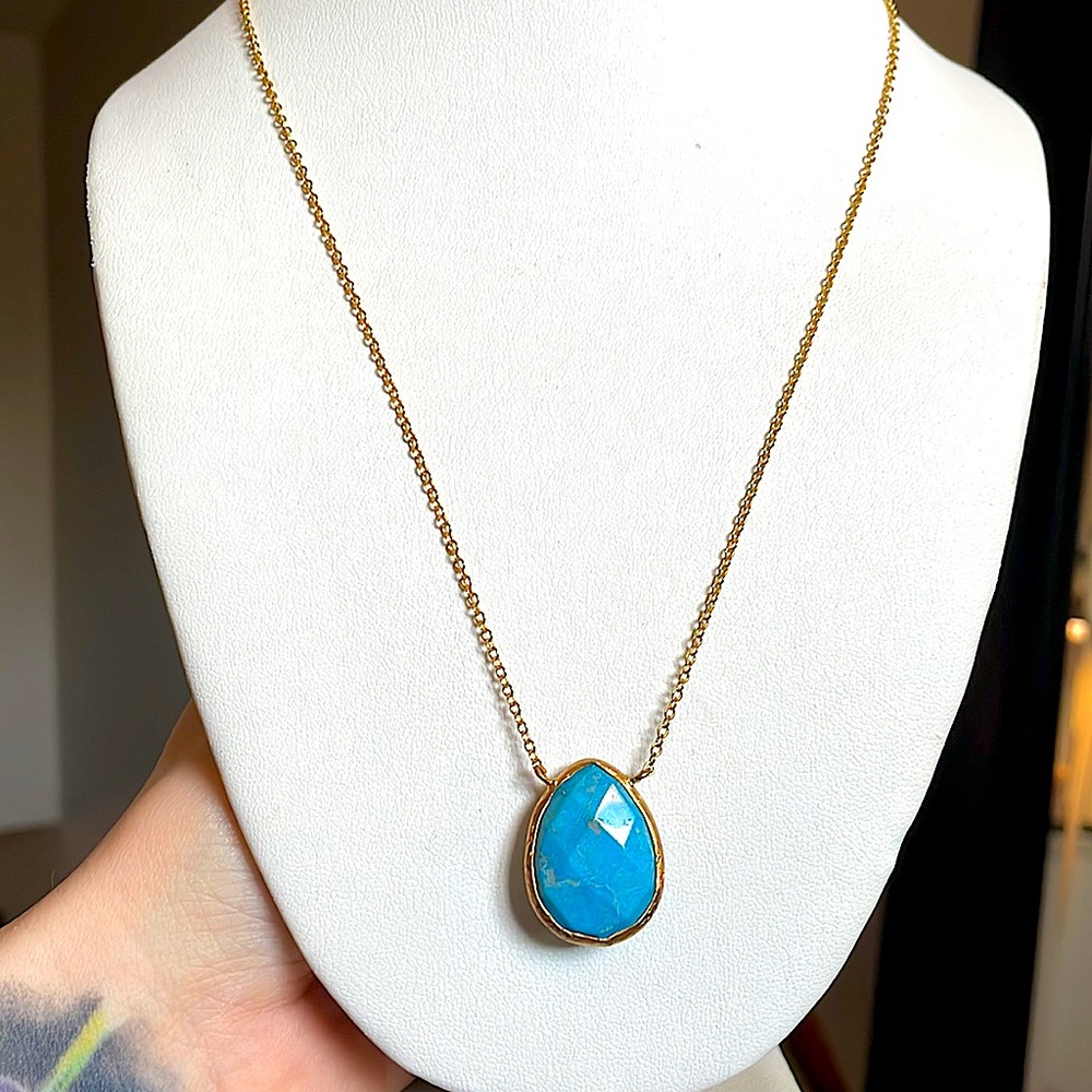 NWOT Turquoise Pendant Necklace